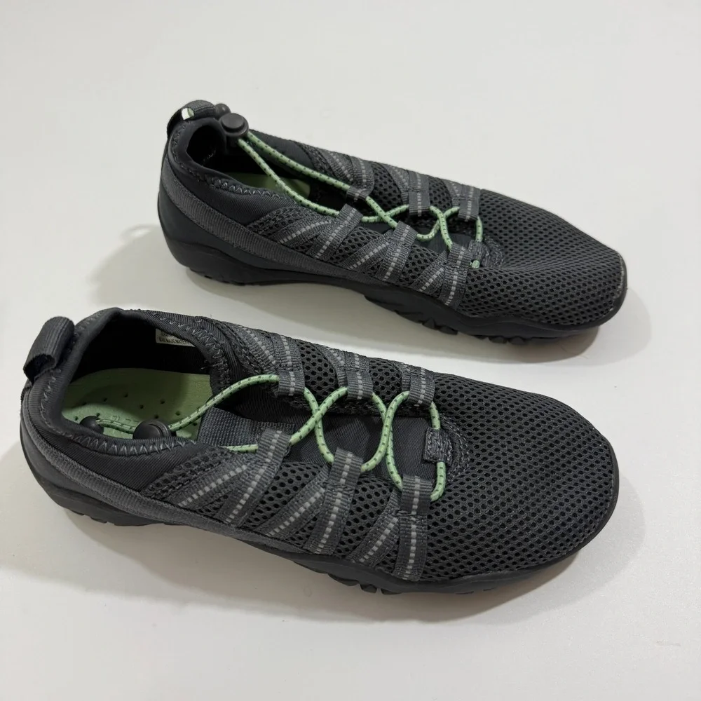 All In Motion Boys Gray Windsor Apparel Water Shoes Slip On Bungee Mesh Size 3